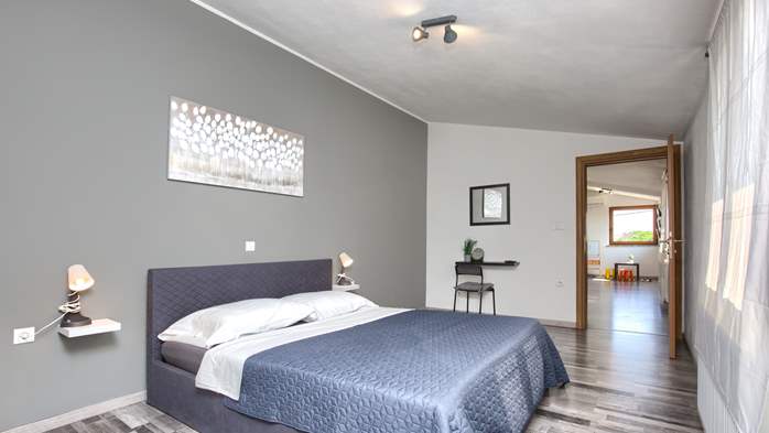 Charming house with swimming pool and garden for up to 6 people, 29