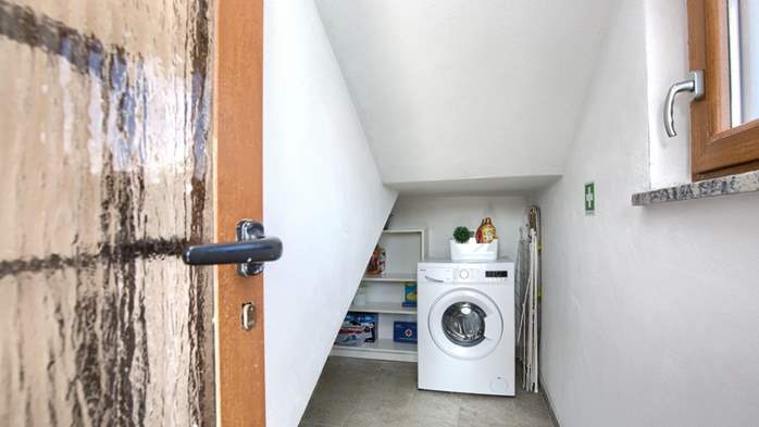 Charming house with swimming pool and garden for up to 6 people, 37