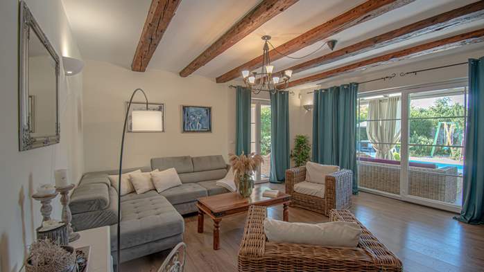 Schöne Villa mit privatem Pool, Whirlpool und Spielplatz, 16