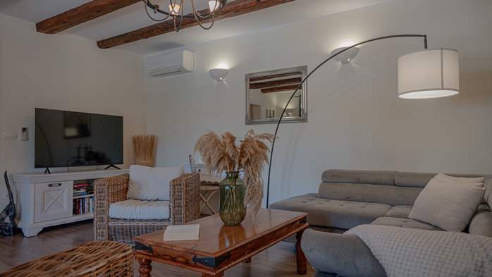 Schöne Villa mit privatem Pool, Whirlpool und Spielplatz, 15