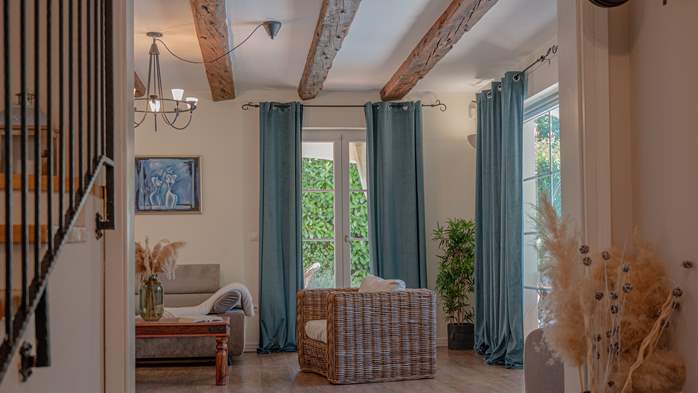 Schöne Villa mit privatem Pool, Whirlpool und Spielplatz, 18