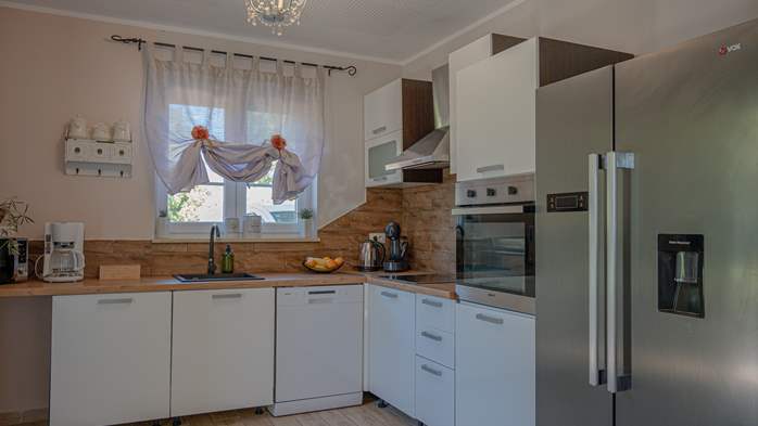Schöne Villa mit privatem Pool, Whirlpool und Spielplatz, 12