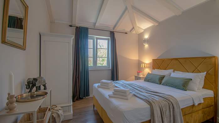 Schöne Villa mit privatem Pool, Whirlpool und Spielplatz, 20