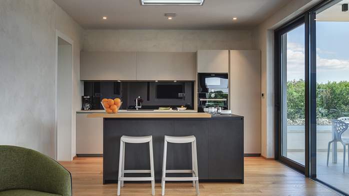 Exquisite villa for 12 people with private pool and Finnish sauna, 12