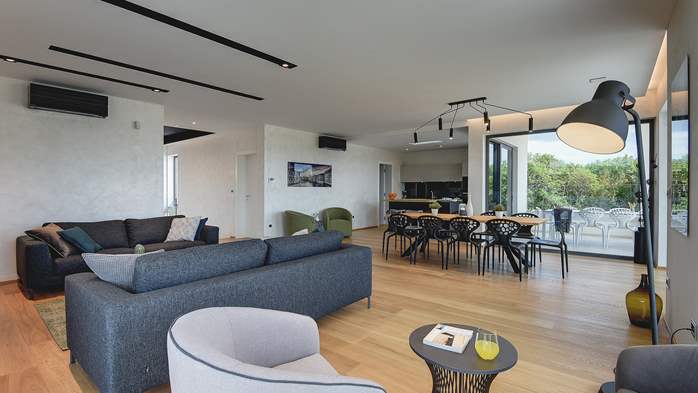 Exquisite villa for 12 people with private pool and Finnish sauna, 26