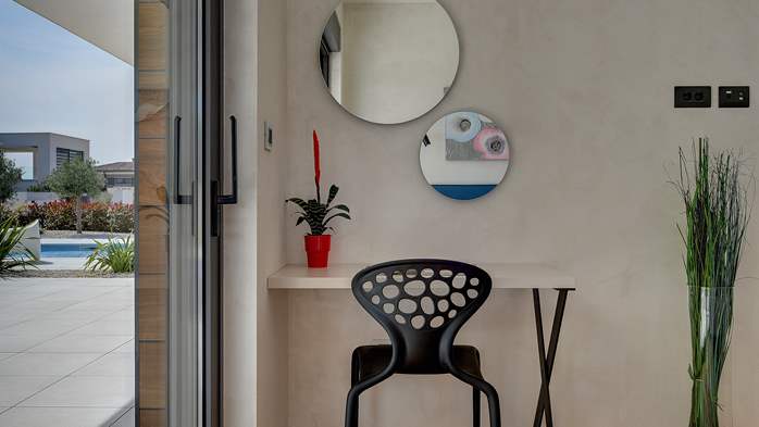 Exquisite villa for 12 people with private pool and Finnish sauna, 32