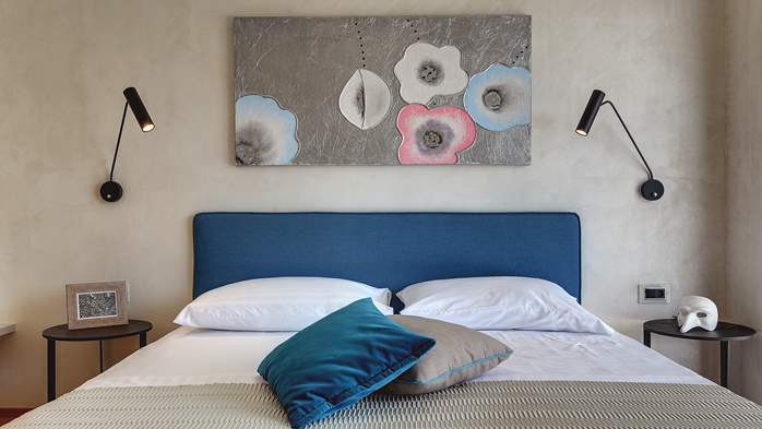 Exquisite villa for 12 people with private pool and Finnish sauna, 40