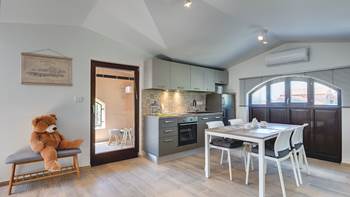 Villa Jela with pool, terrace and beautifully landscaped garden, 4