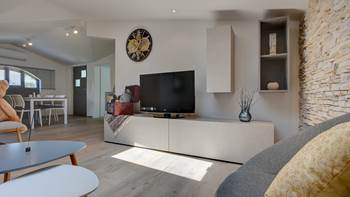 Villa Jela with pool, terrace and beautifully landscaped garden, 8