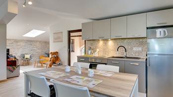 Villa Jela with pool, terrace and beautifully landscaped garden, 9