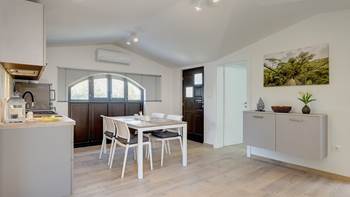 Villa Jela with pool, terrace and beautifully landscaped garden, 7