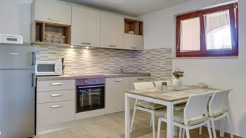 Villa Jela with pool, terrace and beautifully landscaped garden, 16