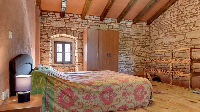 Charming villa with pool in the heart of Istria for 4 persons, 22