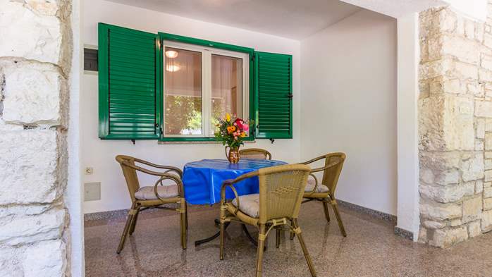 Zimmer mit eigenem Bad, WLAN und Gemeinschaftspool, 1