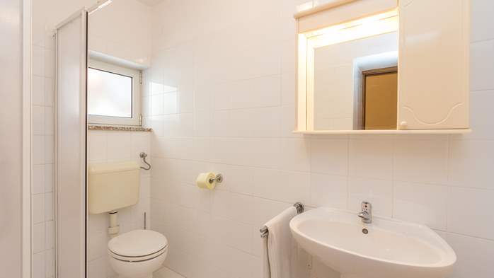 Zimmer mit eigenem Bad, WLAN und Gemeinschaftspool, 6