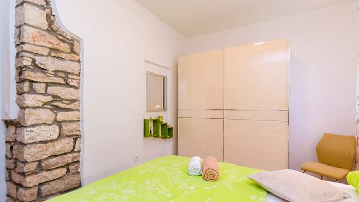 Air-conditioned apartment for up to 6 people with 2 bedrooms, 9