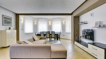 Spacious and modern apartment with 3 bedrooms und WiFi, 1