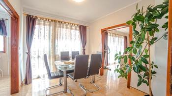 Charming air-conditioned apartment for 6 persons,balcony, jacuzzi, 6