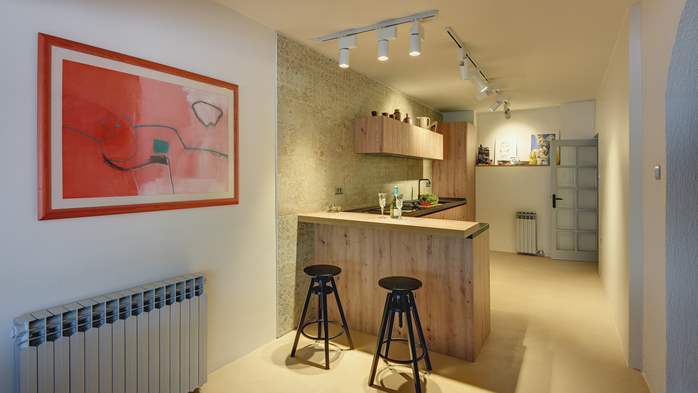 Moderne Villa mit Meerblick und Außenküche, 33