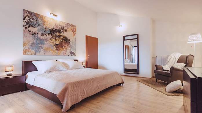 Villa in Pula with private pool and garden, for up to 12 persons, 27