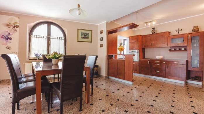 Villa in Pula with private pool and garden, for up to 12 persons, 24