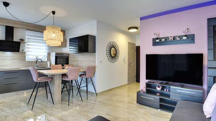 Modern apartment for 4 people, WiFi, air conditioning, 5