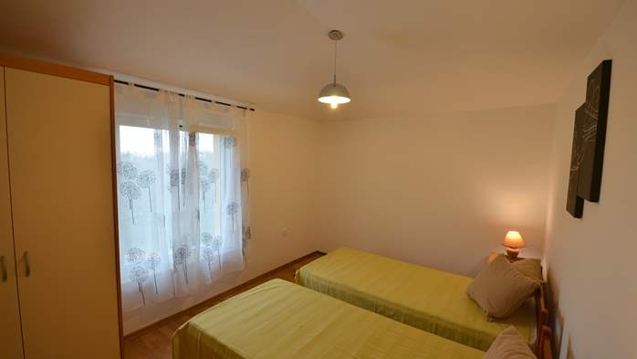 Apartment für 5, umgeben von Olivenbäumen mit privatem Pavillon, 5