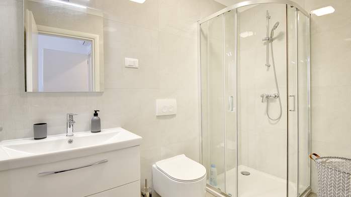 Moderan apartman u Medulinu za četiri osobe s pogledom na more, 10