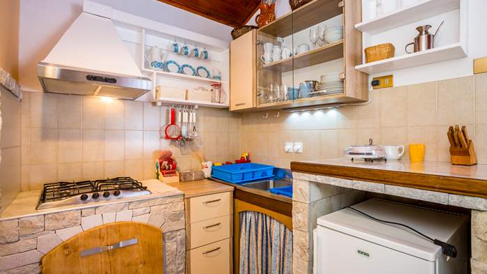 Vintage-style apartment for 6 people in Premantura!, 5