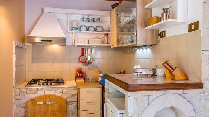 Vintage-style apartment for 6 people in Premantura!, 6