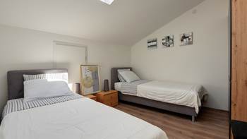 Appartamento per 5-6 persone, due camere da letto, con vista mare, 9