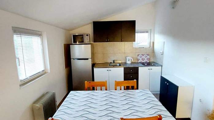 A family house in Medulin offers an apartment for 2-4 people, 2