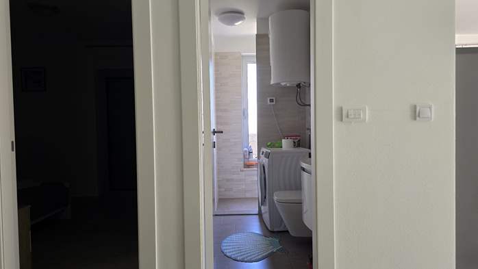 Newly built modern apartment in Medulin for 6 people, 12