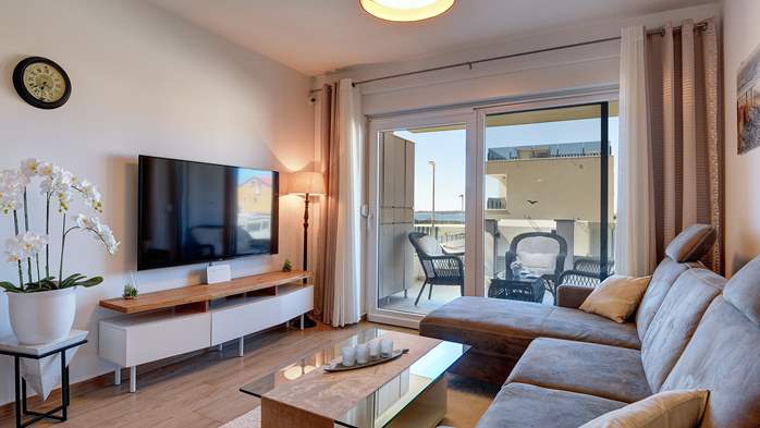 Modern apartment near the beach with a sea view, 1