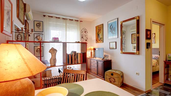 Studio-Apartment für zwei Personen mit Terrasse, WiFi, 2