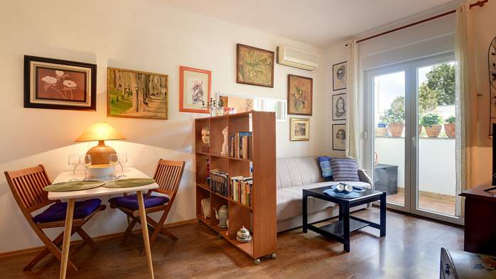 Studio-Apartment für zwei Personen mit Terrasse, WiFi, 1