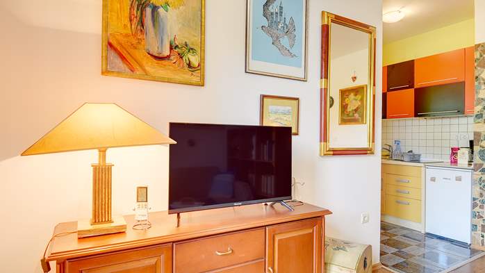 Studio-Apartment für zwei Personen mit Terrasse, WiFi, 4