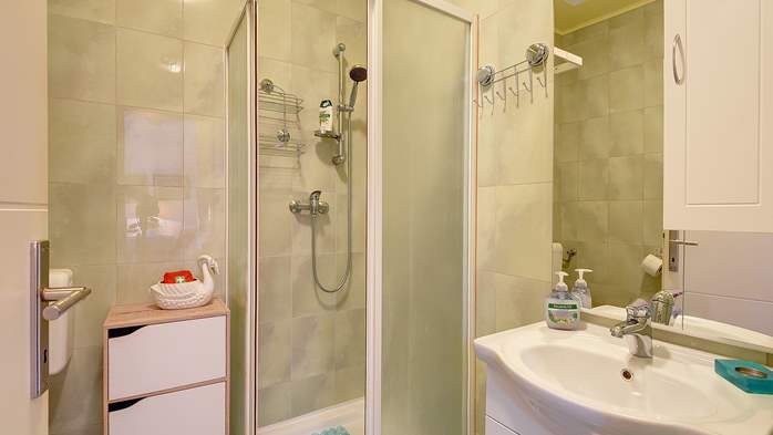 Studio-Apartment für zwei Personen mit Terrasse, WiFi, 8