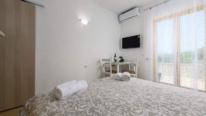Studio apartment for 2 people with a sea view, 8