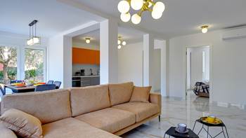Modern apartment Suzi for 5 people, WiFi, parking, 3