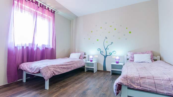 Villa Tea with swimming pool and playground for children, 23