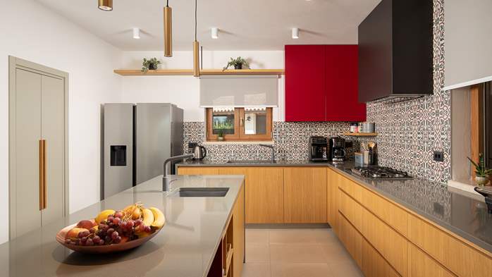 Stone villa with swimming pool and olive grove in the quit area, 35