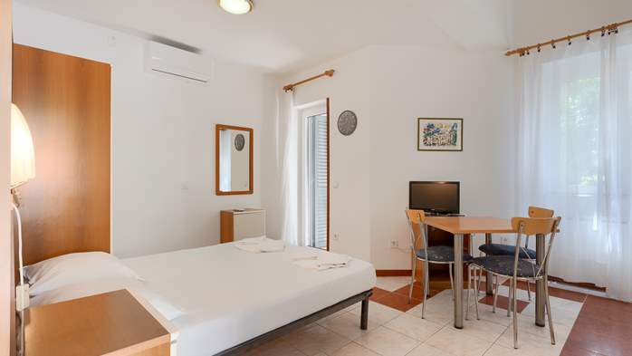 Studio-Apartment mit Terrasse, 7