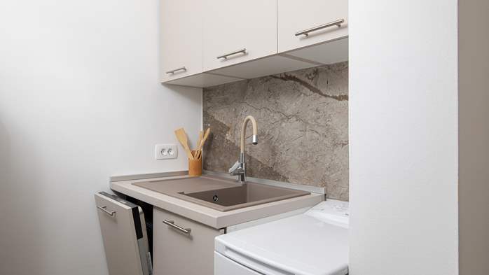 Villa Cvita in Šišan with private pool and summer kitchen, 40