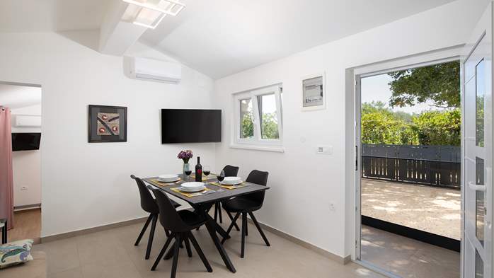 Villa Cvita in Šišan with private pool and summer kitchen, 43