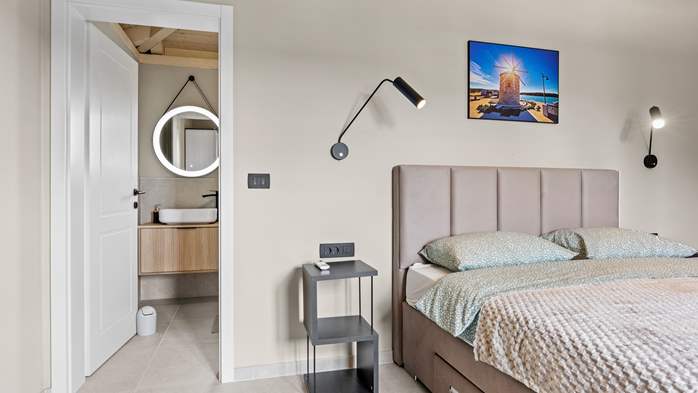 Vila Lunistra s bazenom i stolnim tenisom, 49