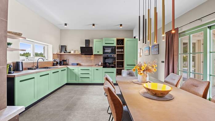 Vila Lunistra s bazenom i stolnim tenisom, 27