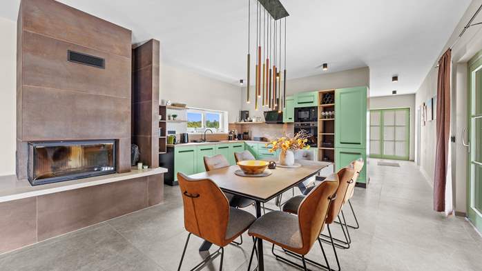 Villa Lunistra with pool and table tennis, 30