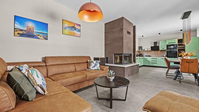 Villa Lunistra with pool and table tennis, 24