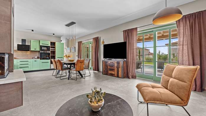 Villa Lunistra with pool and table tennis, 25